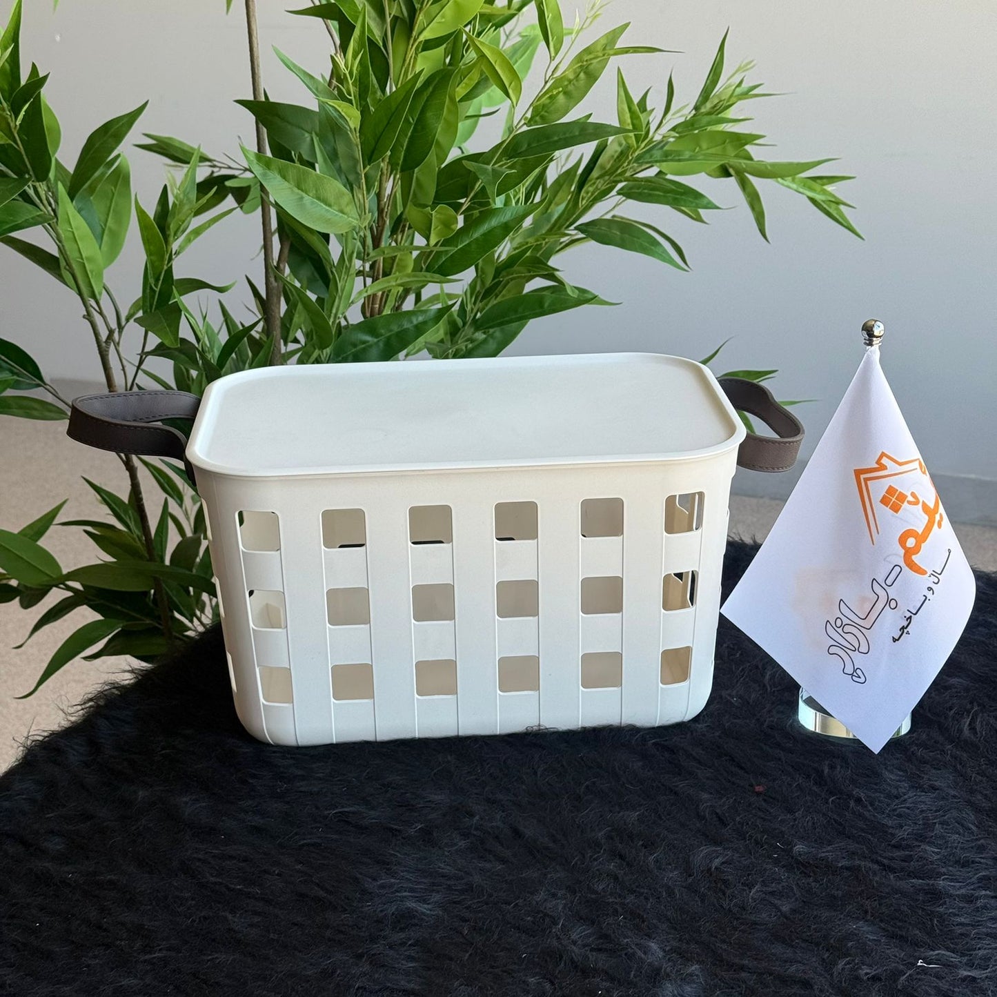 سلال تخزين بلاستيكية بتصميم قابل للتكديس والتهوية مع مقابض