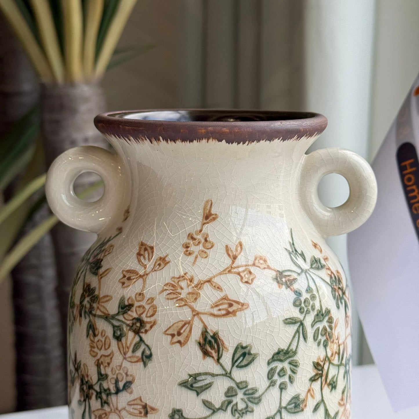 گوڵدانی سیرامیکی گوڵاوی ڤینتاژ بە دوو دەستە