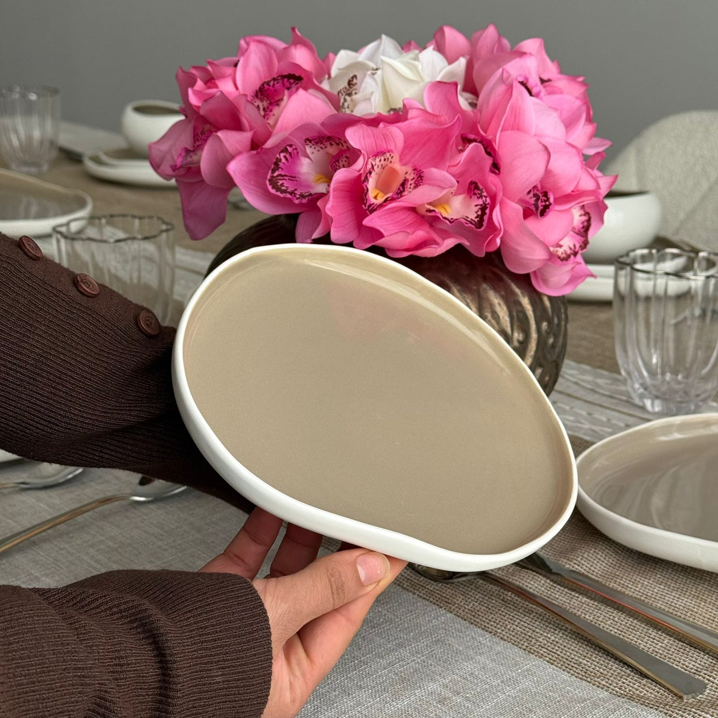 Modern Luxury Two-Tone Ceramic Dinnerware Set