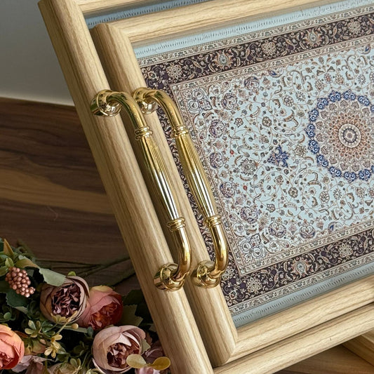 نمط السجاد الكلاسيكي يقدم صينية