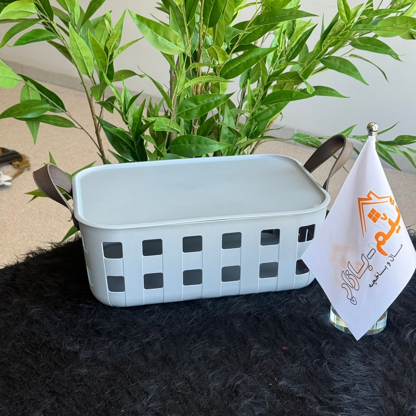 سلال تخزين بلاستيكية بتصميم قابل للتكديس والتهوية مع مقابض