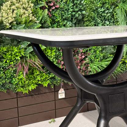 مێزی نانخواردنی چوارگۆشەی ماربێلا