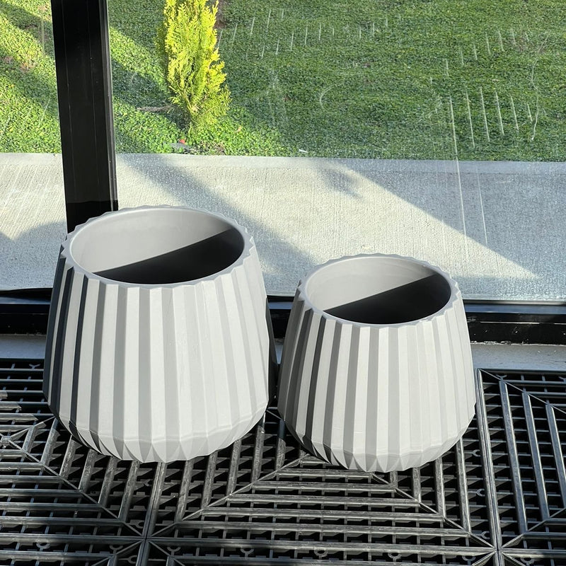 Indoor/Outdoor Modern Plant Pot