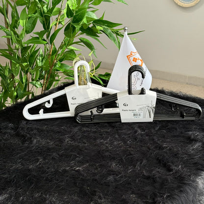 علّاقات ملابس بلاستيكية - طقم من 3 قطع