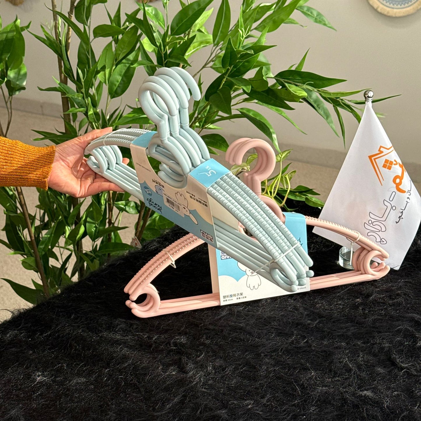 علّاقات ملابس بلاستيكية - طقم من 3 قطع