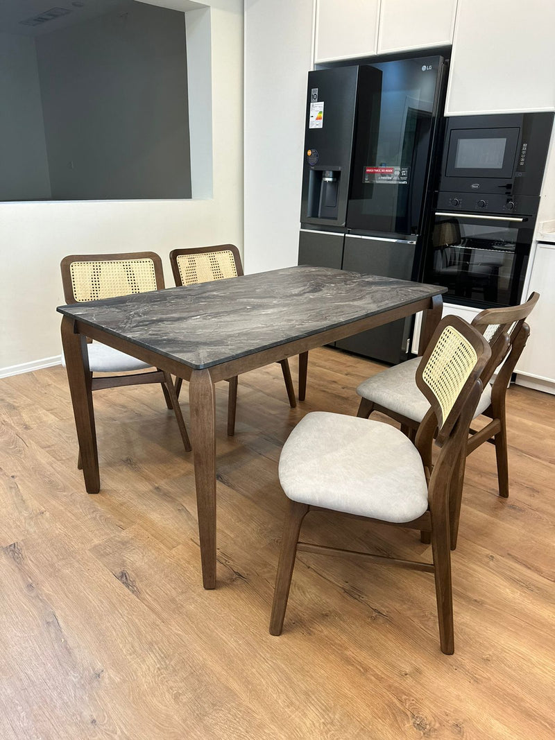 Diamond Paladina Table & Victoria Chairs Indoor Set