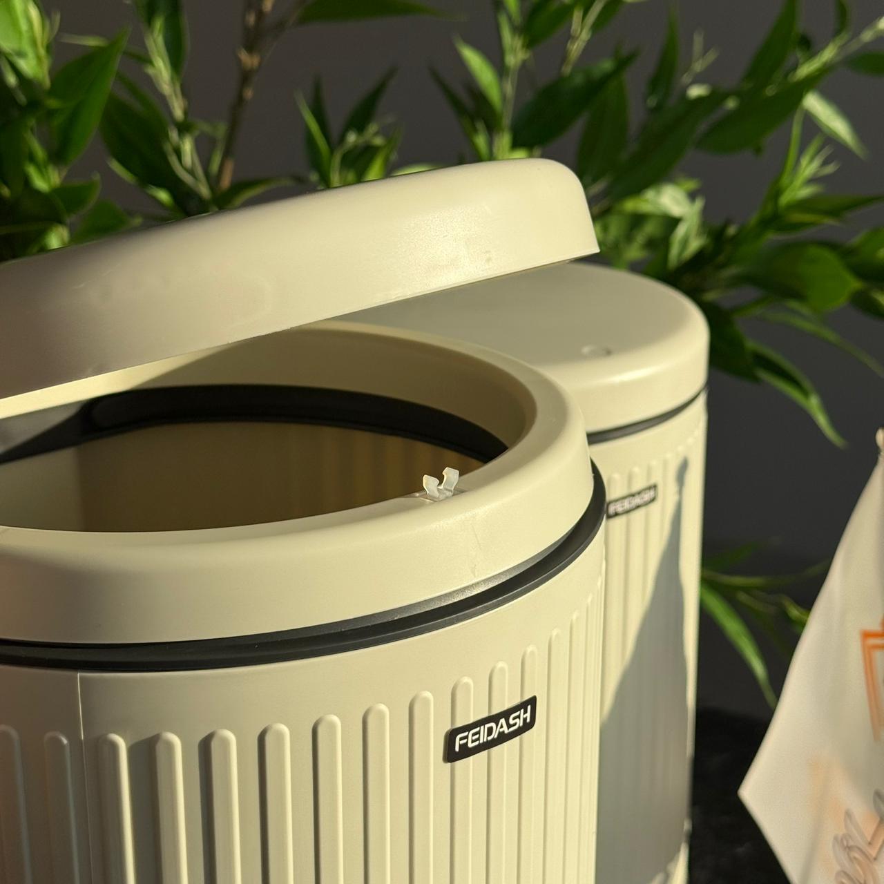 دوو ئەکشن پێداڵی و بنکەی پاشماوە – 2 قەبارە