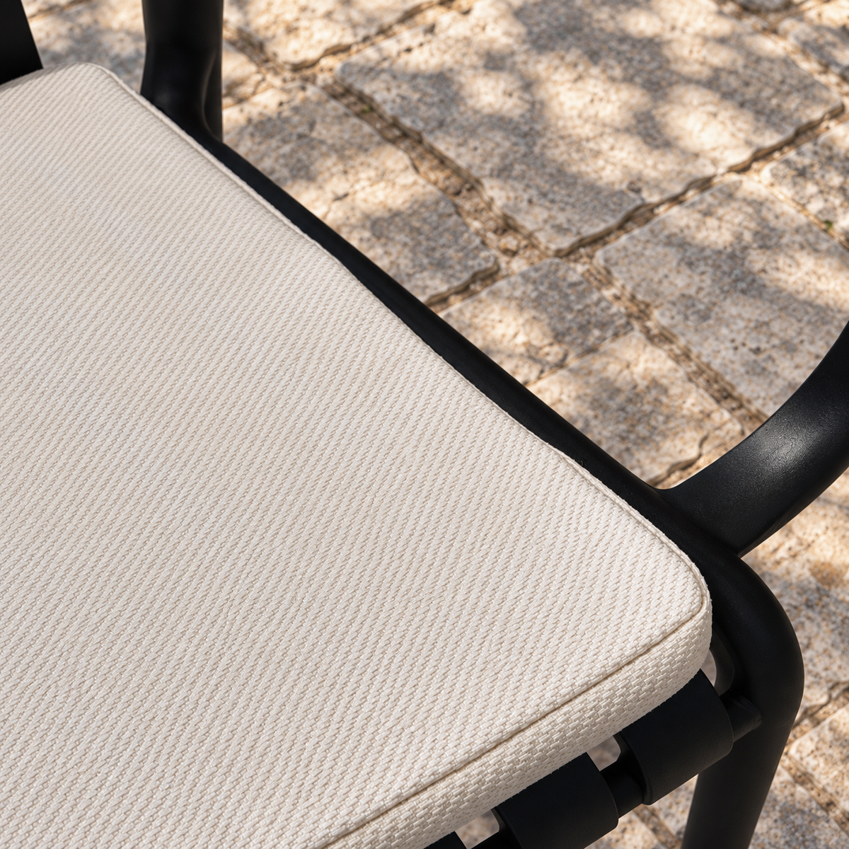Modern Luxury Durable Outdoor Seating Set - Black