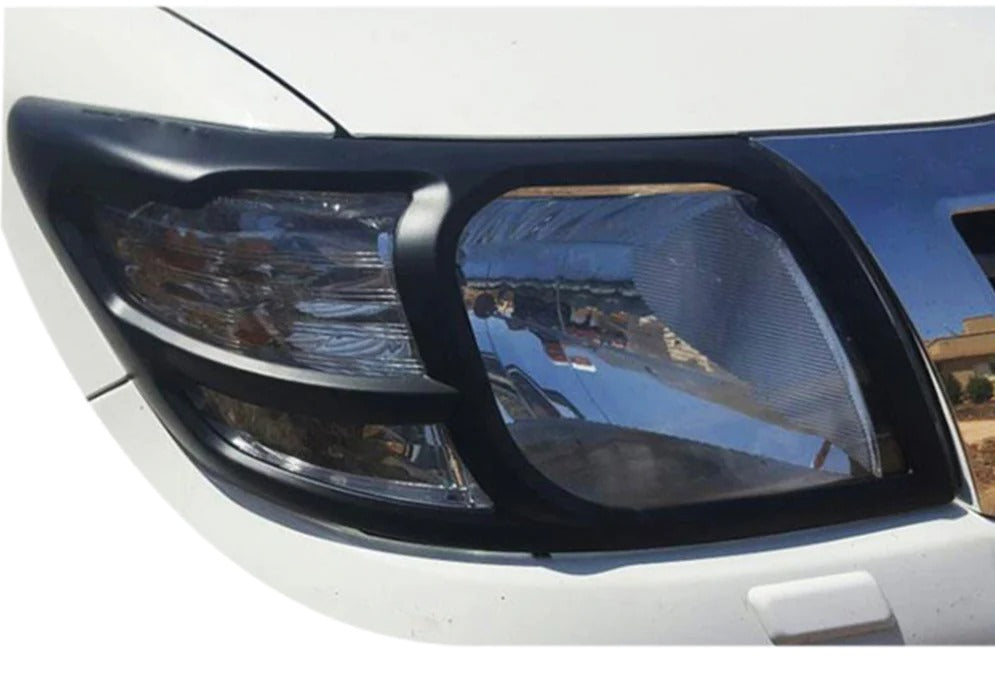 Toyota Hilux Eyelid Trim