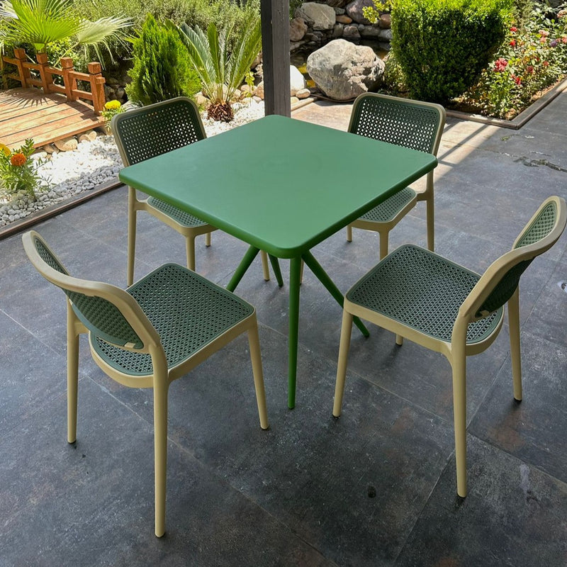 Hely Plastic Table & Mary Chair Outdoor Furniture Set