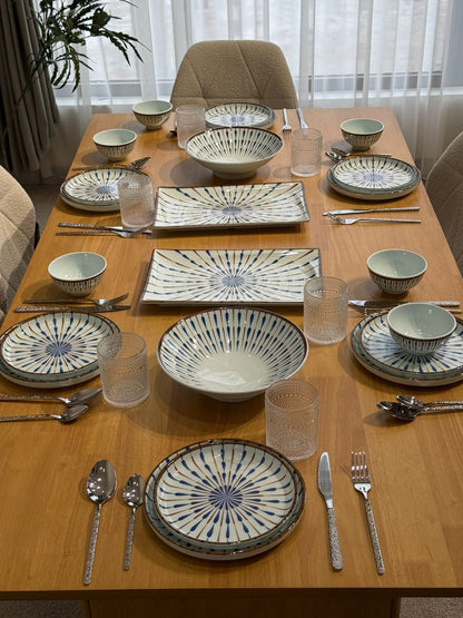 سێتێکی مۆدێرنی  نان خواردن بە نەخشی شین