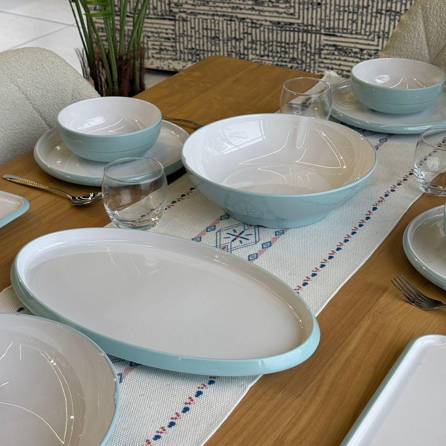 18 قطعة - طقم أواني طعام عصرية أنيقة