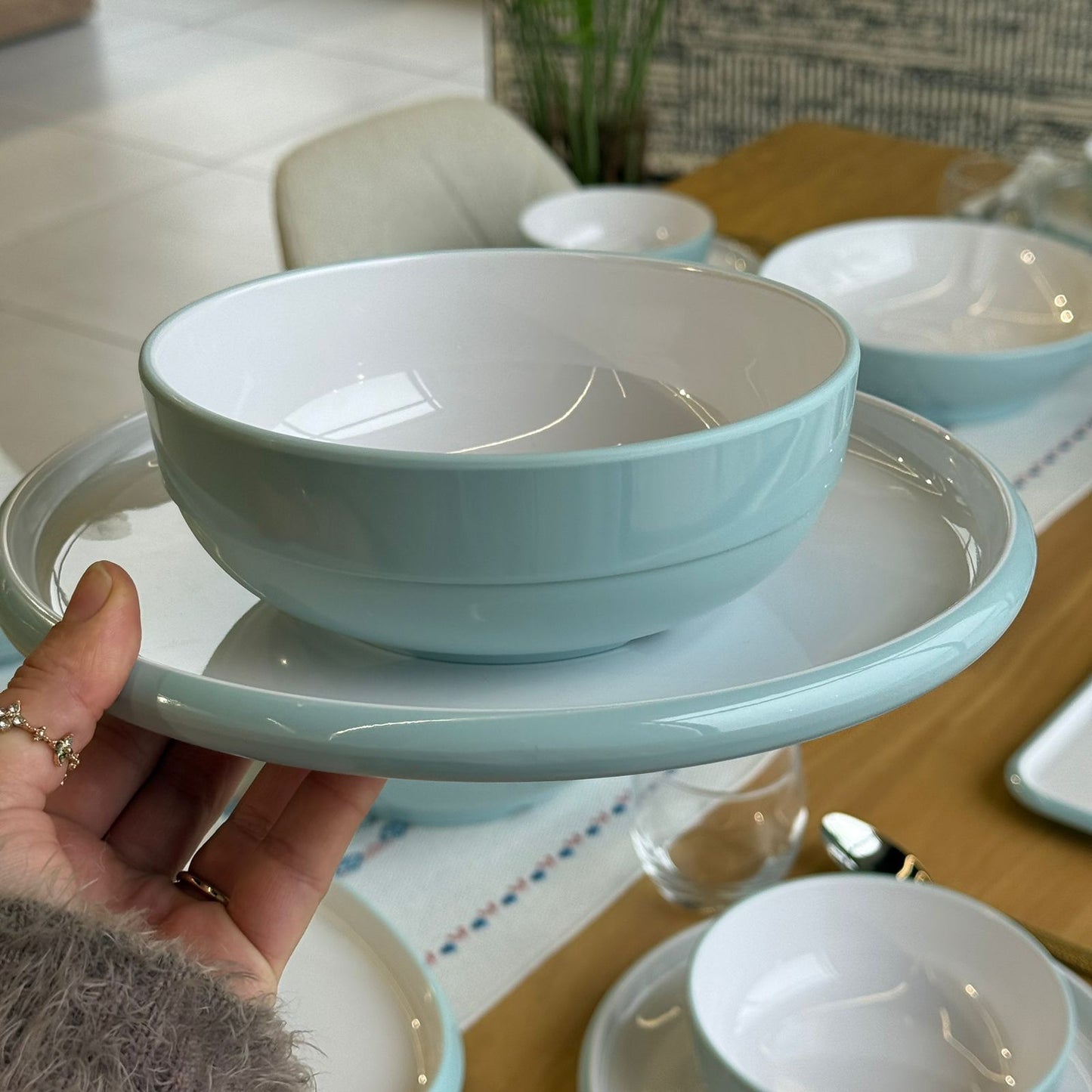 18 قطعة - طقم أواني طعام عصرية أنيقة