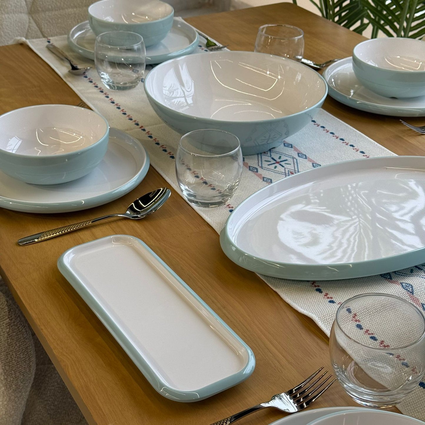 18 قطعة - طقم أواني طعام عصرية أنيقة