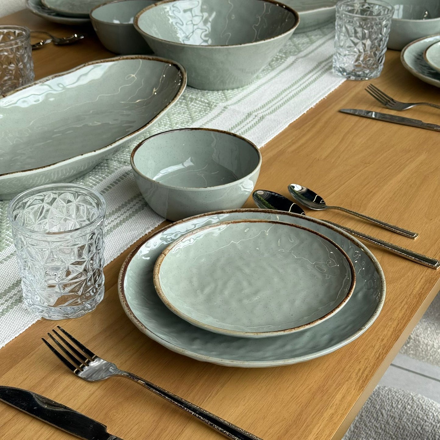 22 قطعة - طقم أواني طعام فاخرة وأنيقة