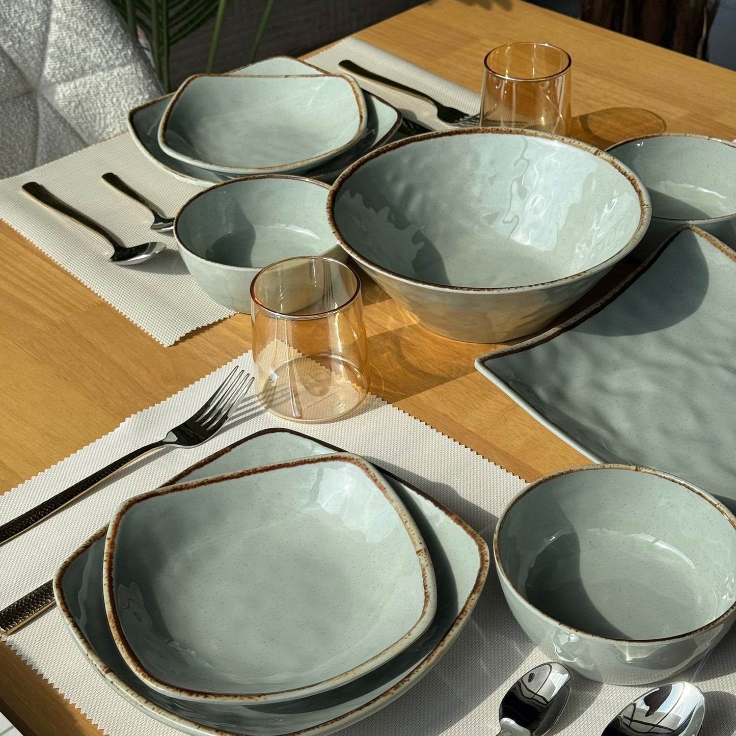 22 قطعة - طقم أواني طعام فاخرة