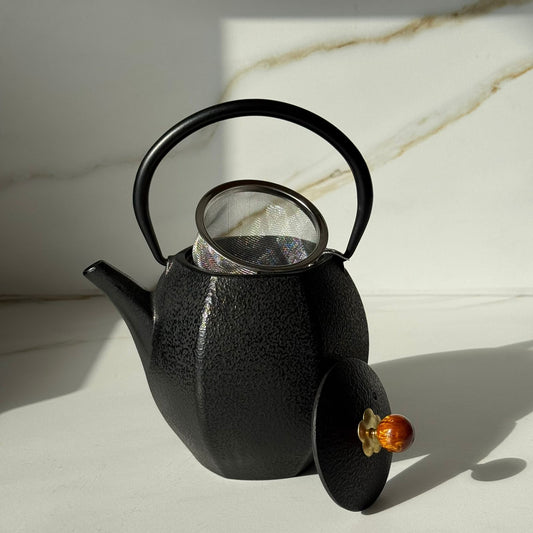 Elegant Stoneware Teapot with Stainless Steel Infuser