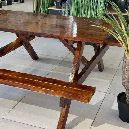 طاولة نزهة خارجية خشبية كلاسيكية مع مقاعد مدمجة