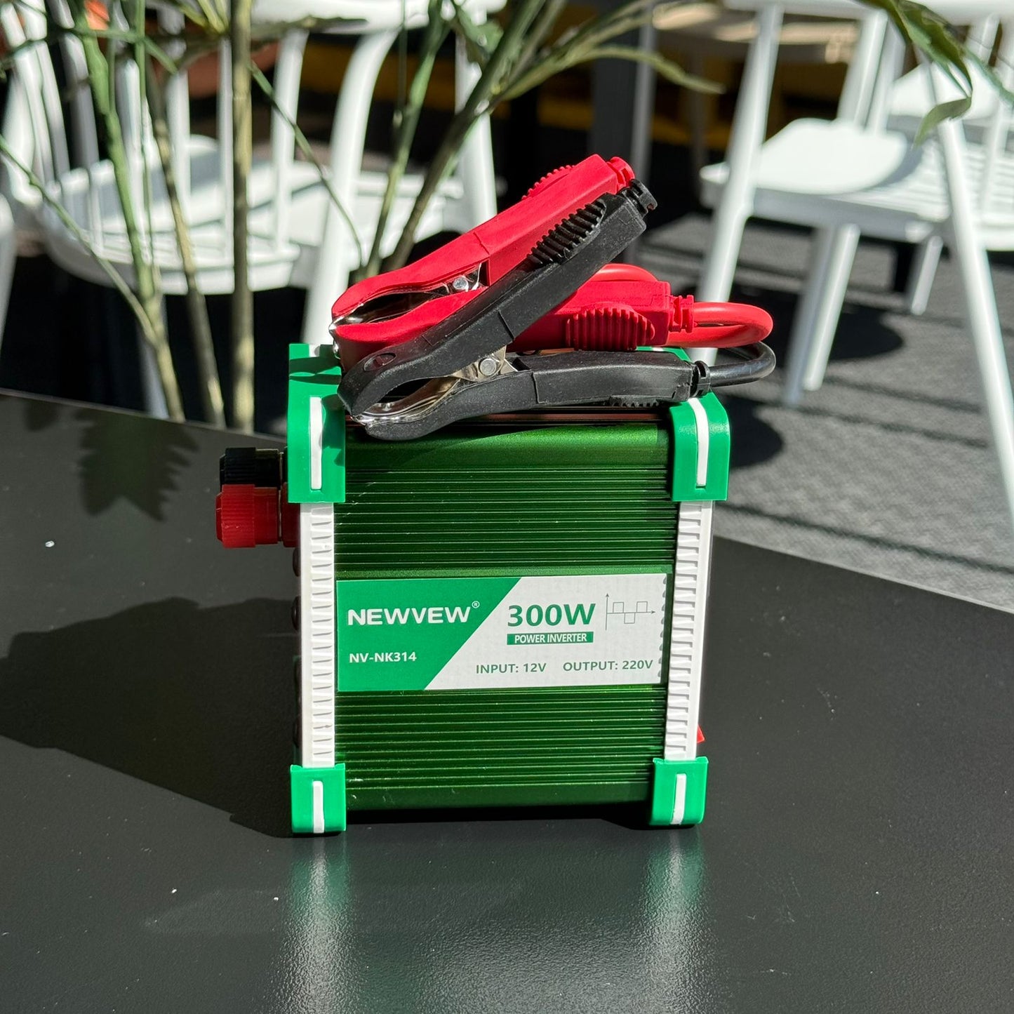 Portable Car Power Invertor 12V – 300W / 600W / 1000W