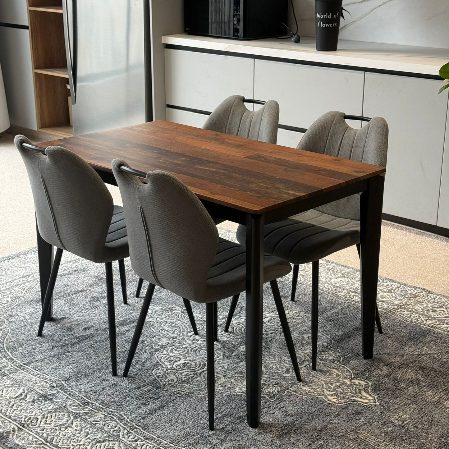 MARQUEE Old Style Table & Roza Modern Chair – Luxury Dining Set