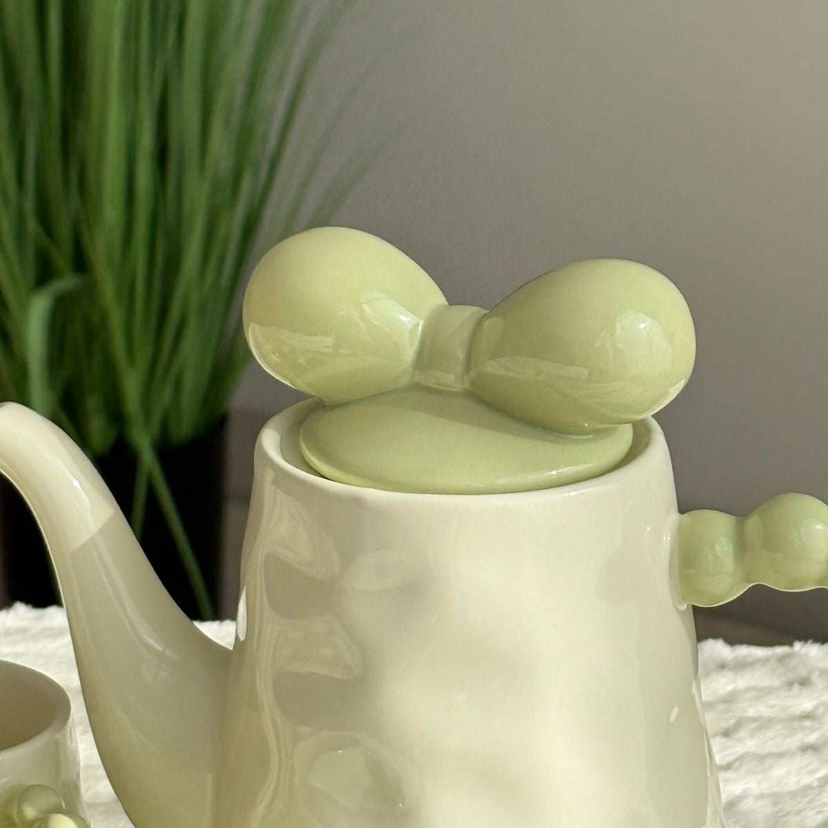 Decorative Ceramic Tea Set with Tray – 8 Pieces