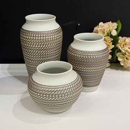 Modern Ceramic Decorative Vase Set – 3 Pieces with Geometric Pattern