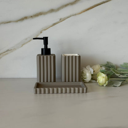 Luxury Ceramic Bathroom Accessories Set – 3PCS