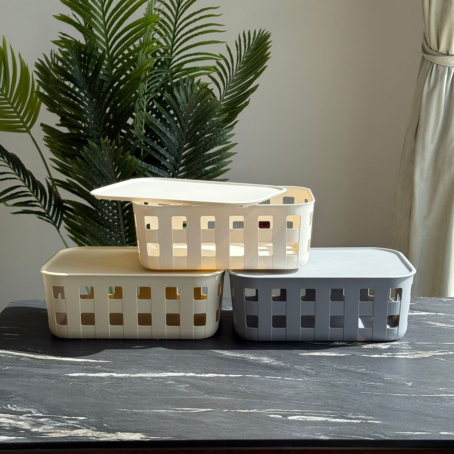 Ventilated Design Plastic Storage Baskets with Lid