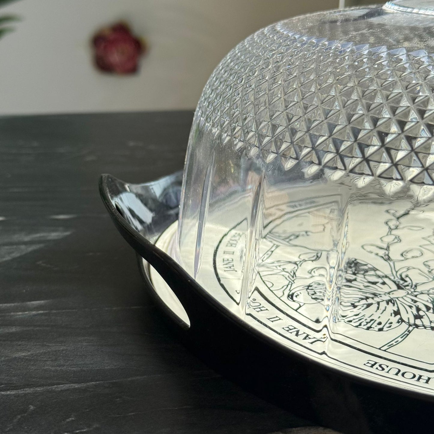 Modern Round Serving Container with Transparent Lid - 3 Sizes