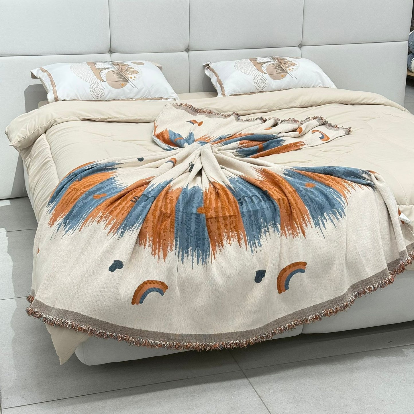Modern Abstract Throw Blanket for Bed, Sofa & Floor Seating