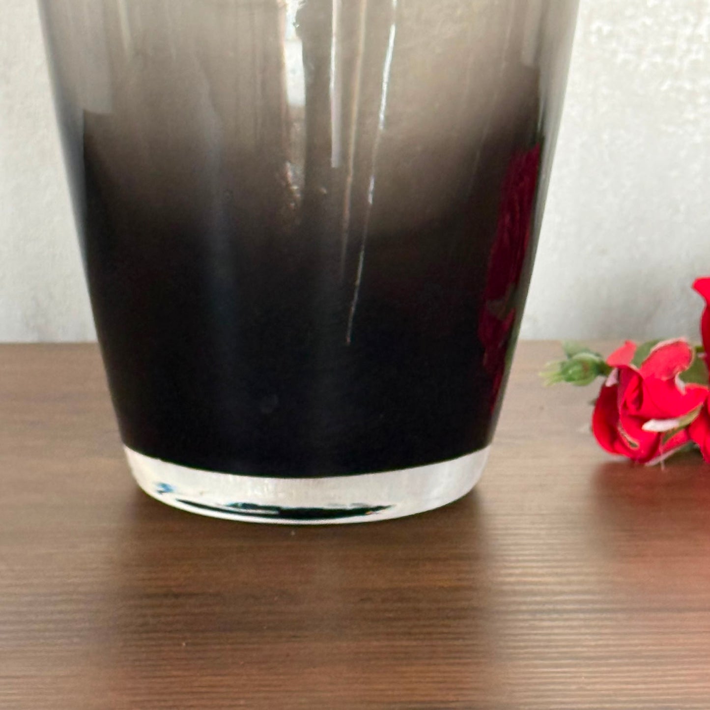 Elegant Two-Tone Decorative Glass Vase