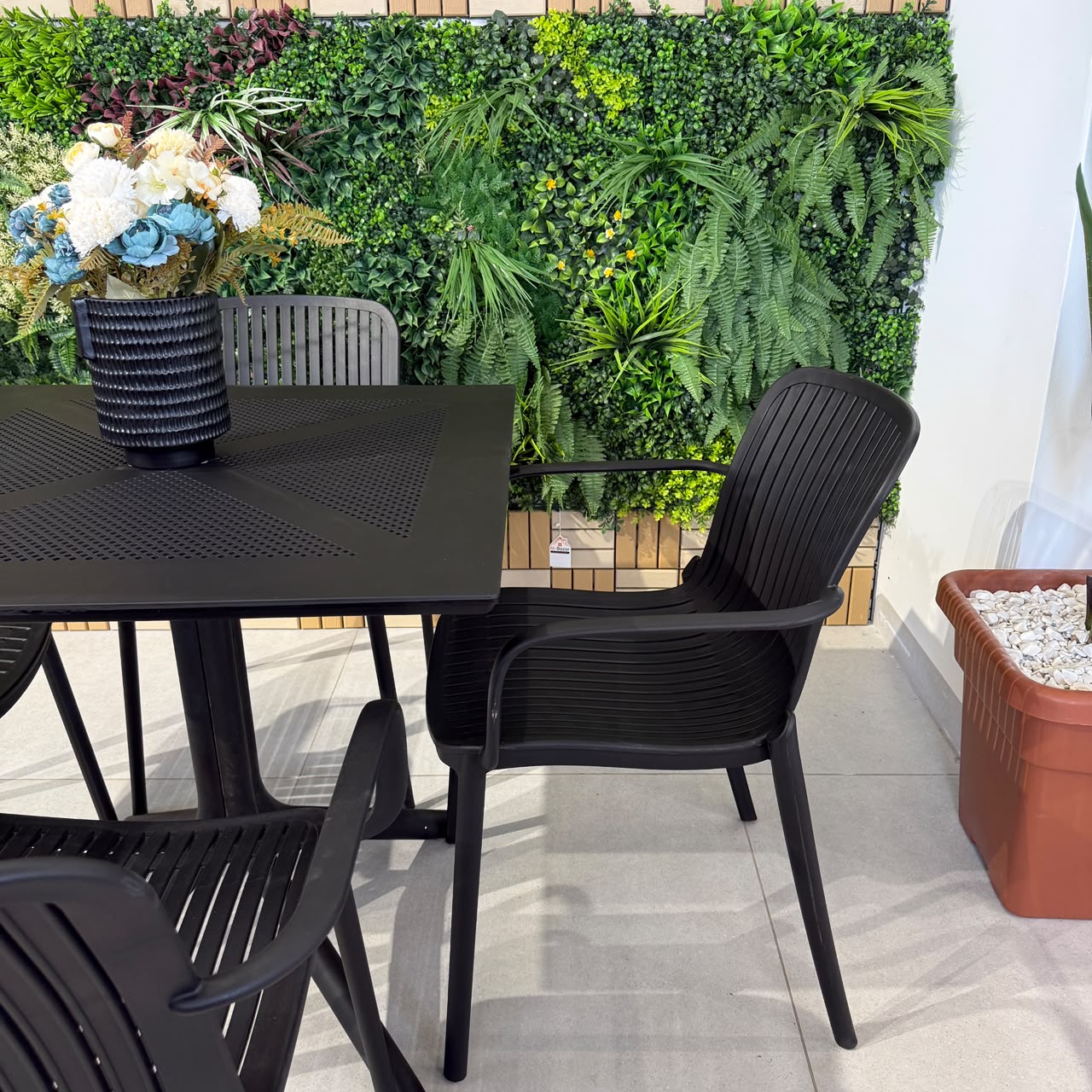 Modern Outdoor Dining Table & Chair Set - Black