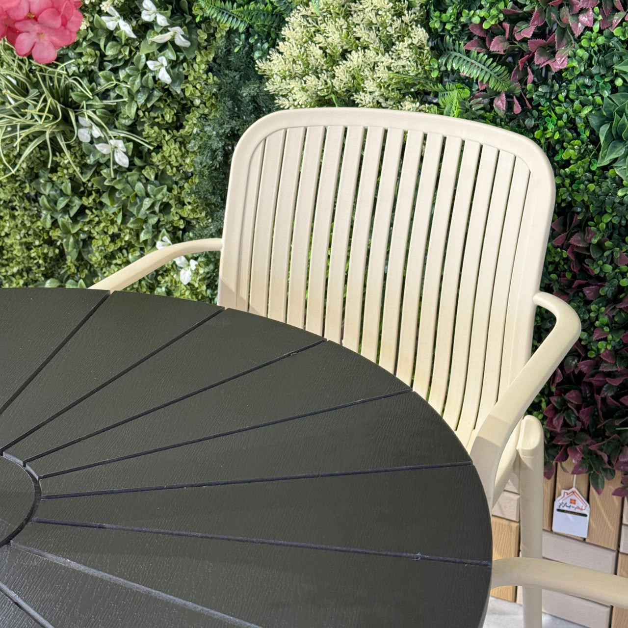 Modern Outdoor Round Table & Chair Set - Black & Beige