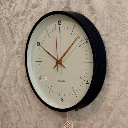 Elegant Classic & Minimalist Wall Clock