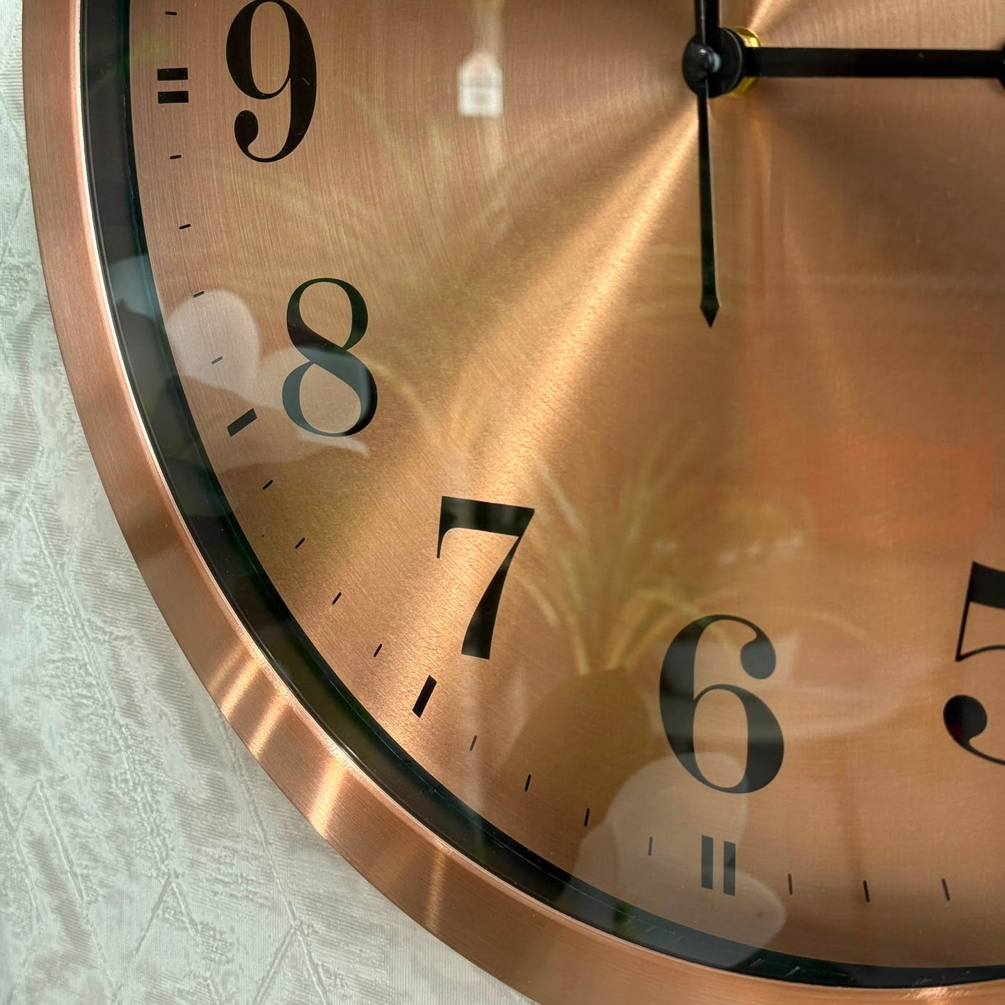ساعات الحائط الكلاسيكية الأنيقة