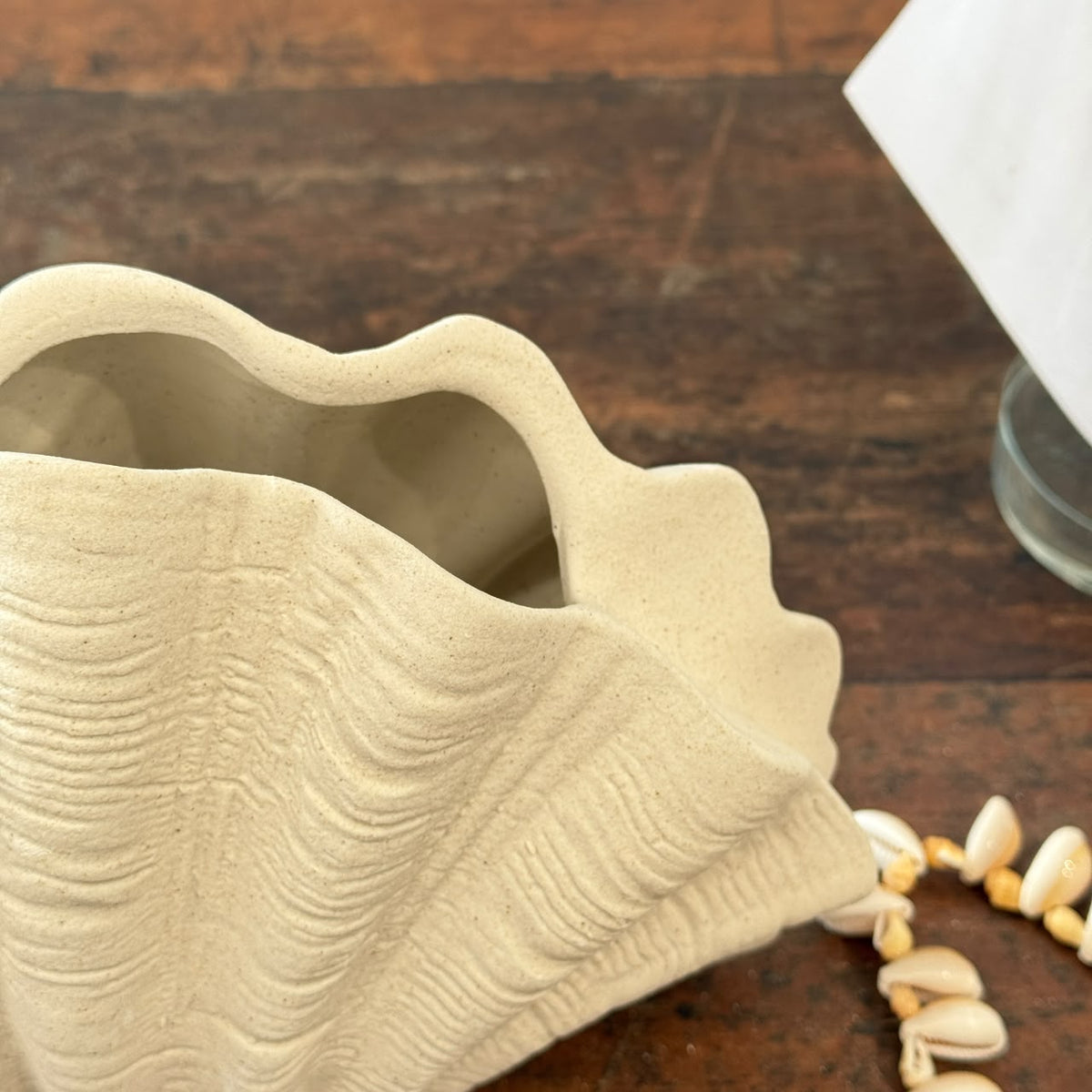 Seashell-Shaped Decorative Vase