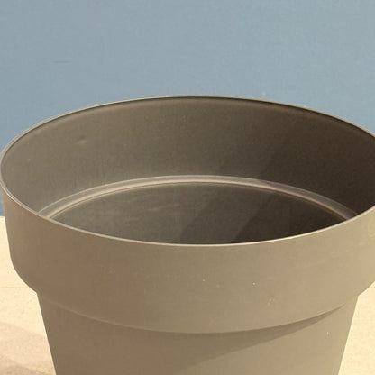 Classic Plastic Plant Pot with Saucer Tray