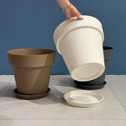 Classic Plastic Plant Pot with Saucer Tray