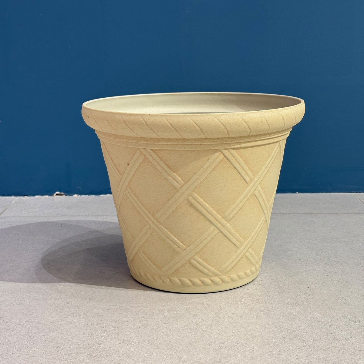 Modern Durable Plastic Planter Pot