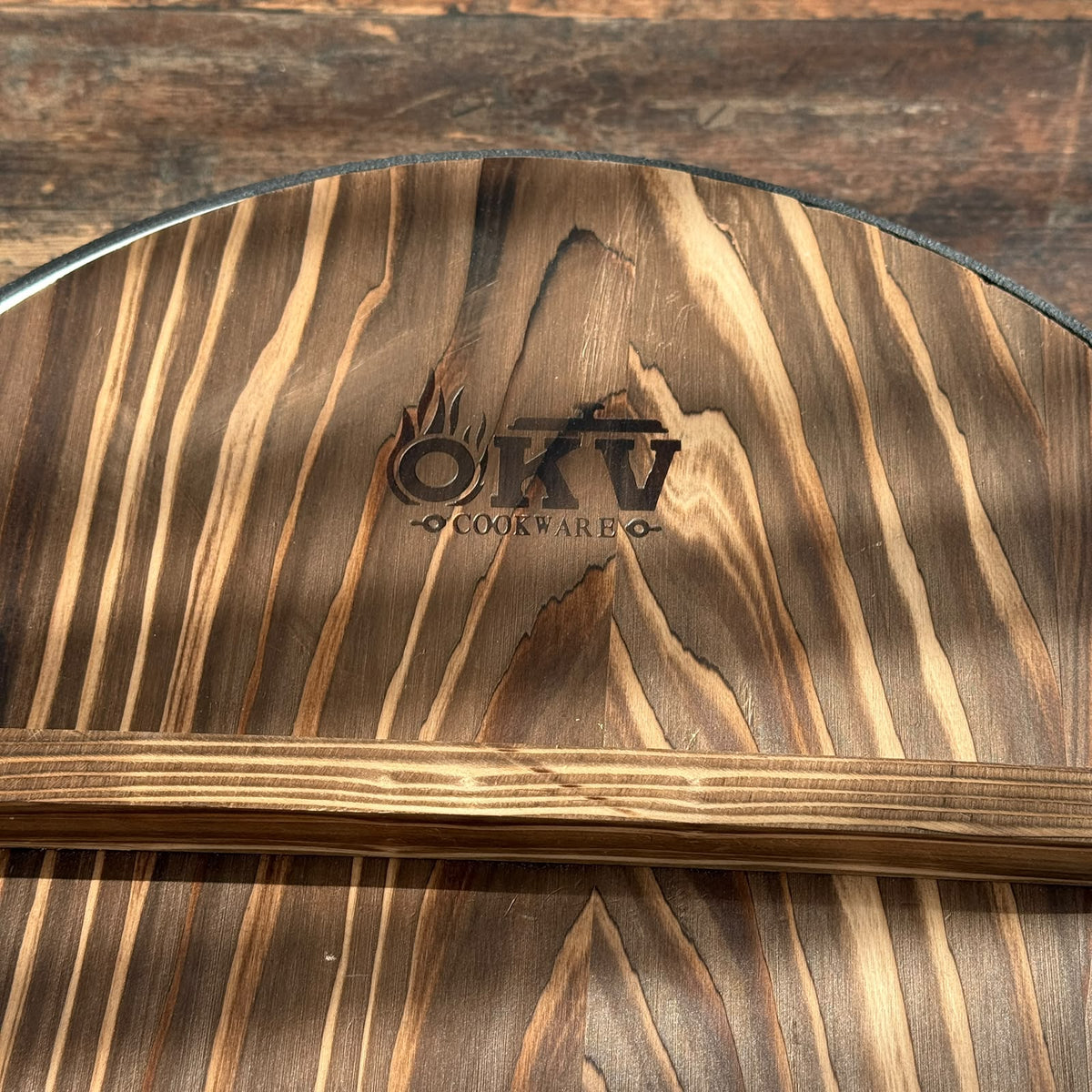 Enameled Cast Iron Pan with Natural Wooden Lid