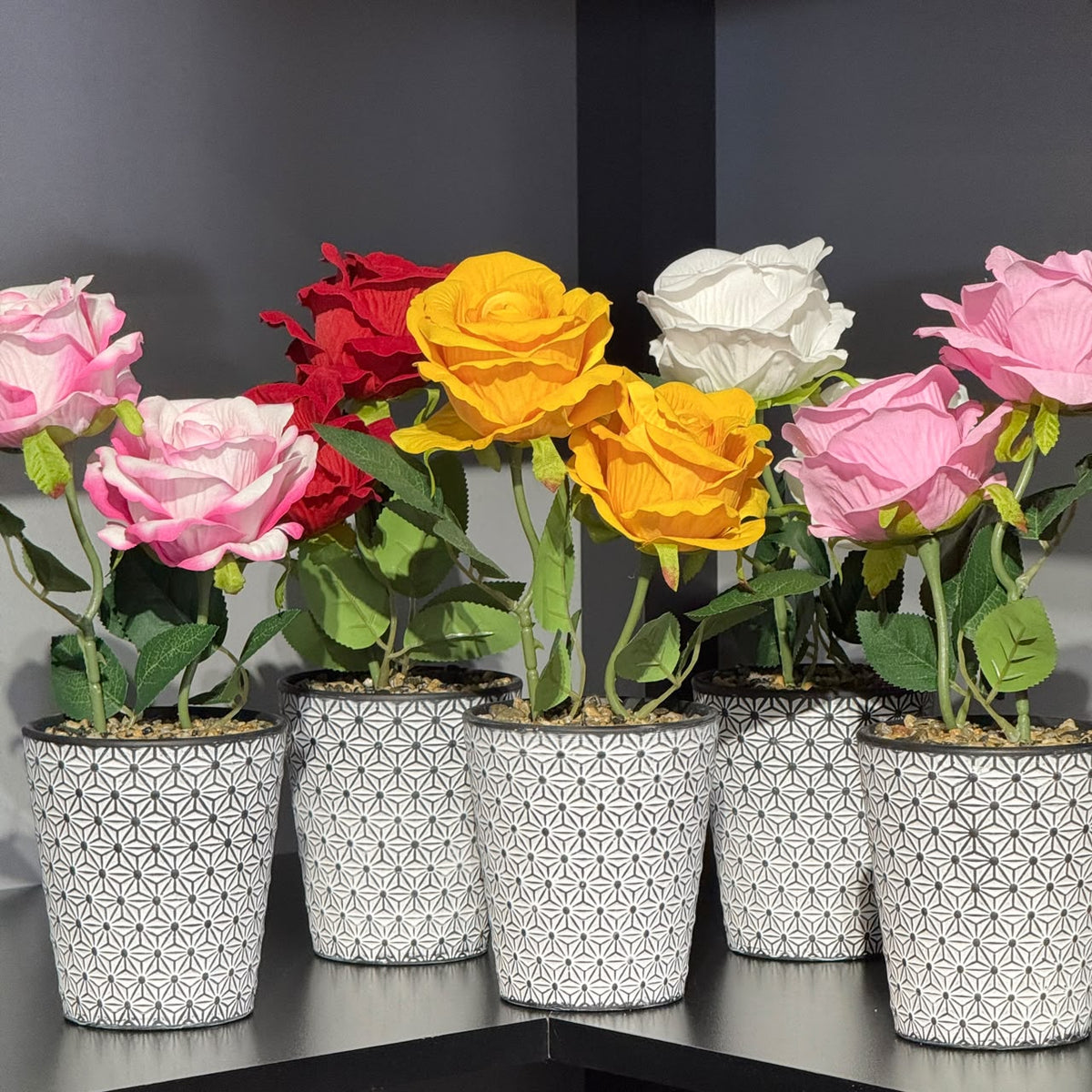 Luxury Potted Artificial Roses
