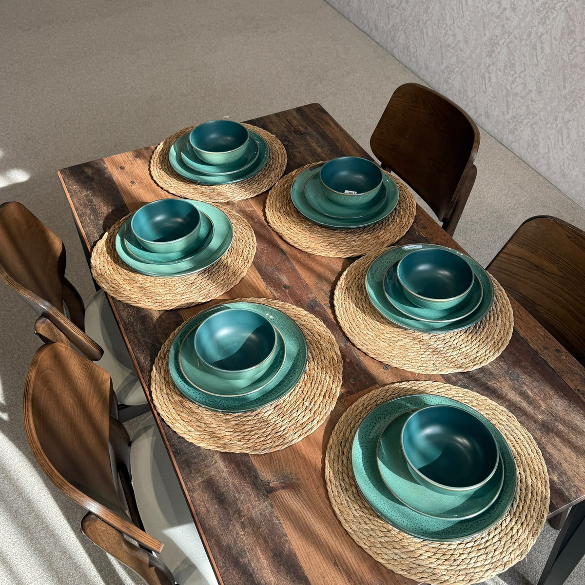 Vintage Ceramic Dinnerware Set - 18 PCS