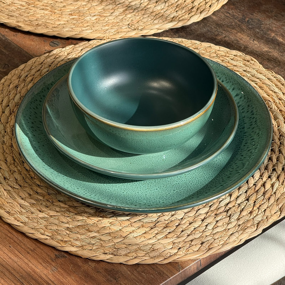Vintage Ceramic Dinnerware Set - 18 PCS