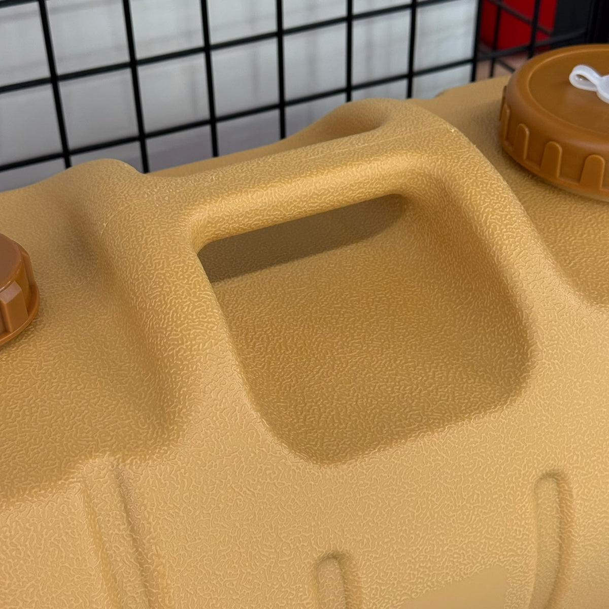Portable Outdoor Water Container with Spigot - 20L