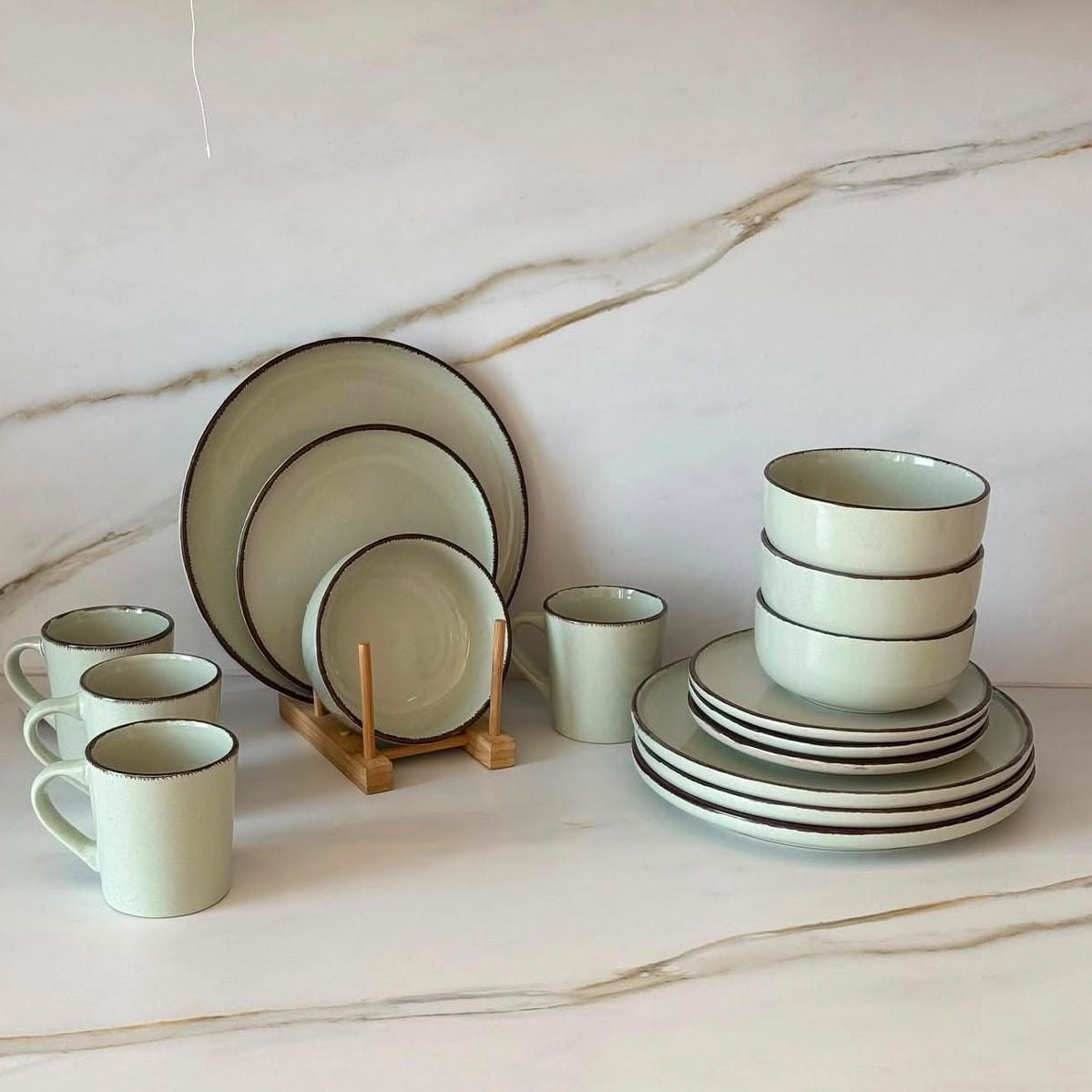 Modern Vintage Dinnerware Set
