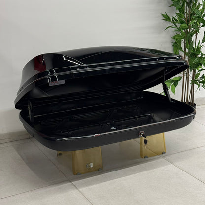 سندوقی بارهەڵگری سەربانی ئۆتۆمبێلی توێکڵی ڕەق – ڕەش بریقەدار