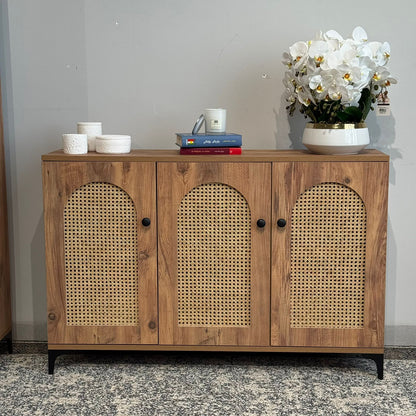 خزانة تخزين متعددة الأغراض من خشب الروطان الطبيعي ببابين وثلاثة أبواب