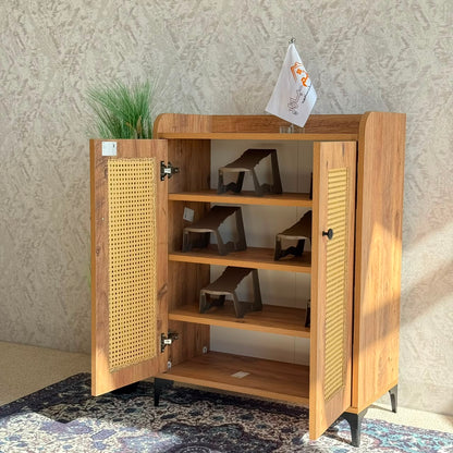 کەنتۆری کۆگاکردنی فرە-مەبەست لە داری ڕاتانی سروشتی