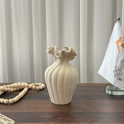 Velora Crest Vases