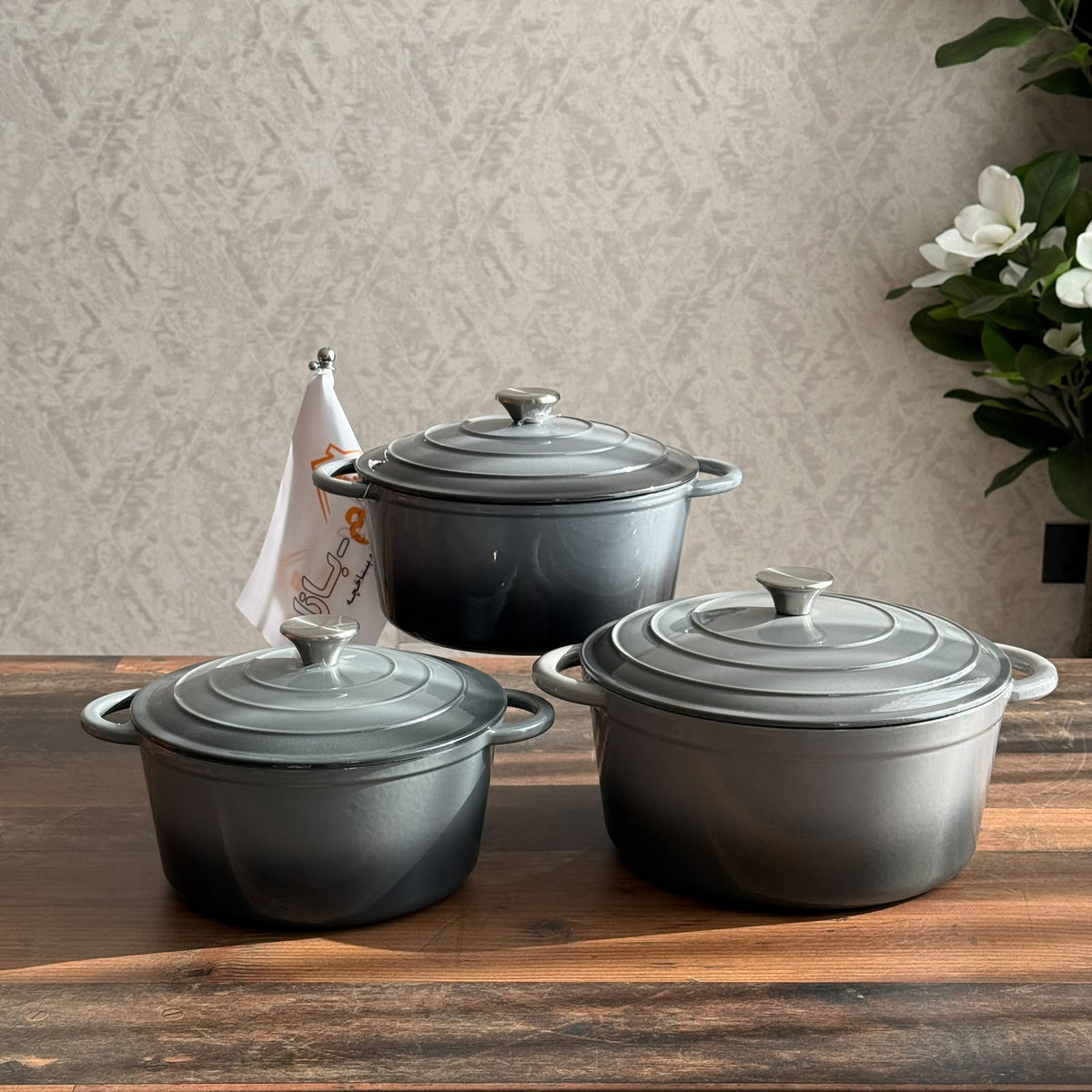Enamel Cast Iron Dutch Oven Pot with Self-Basting Lid